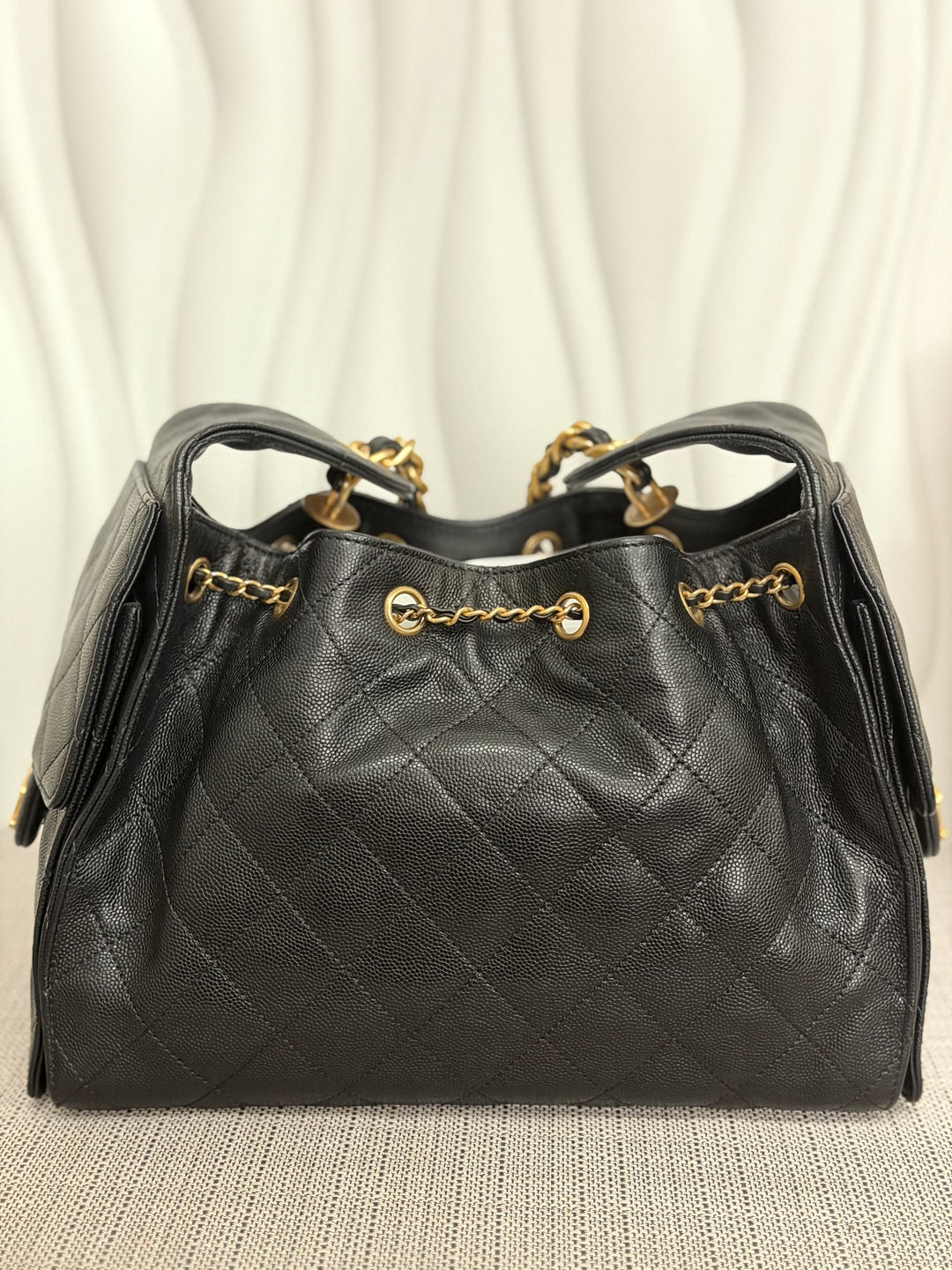 CHANEL 25 Black Caviar Aged GHW Hobo Bag size SMALL