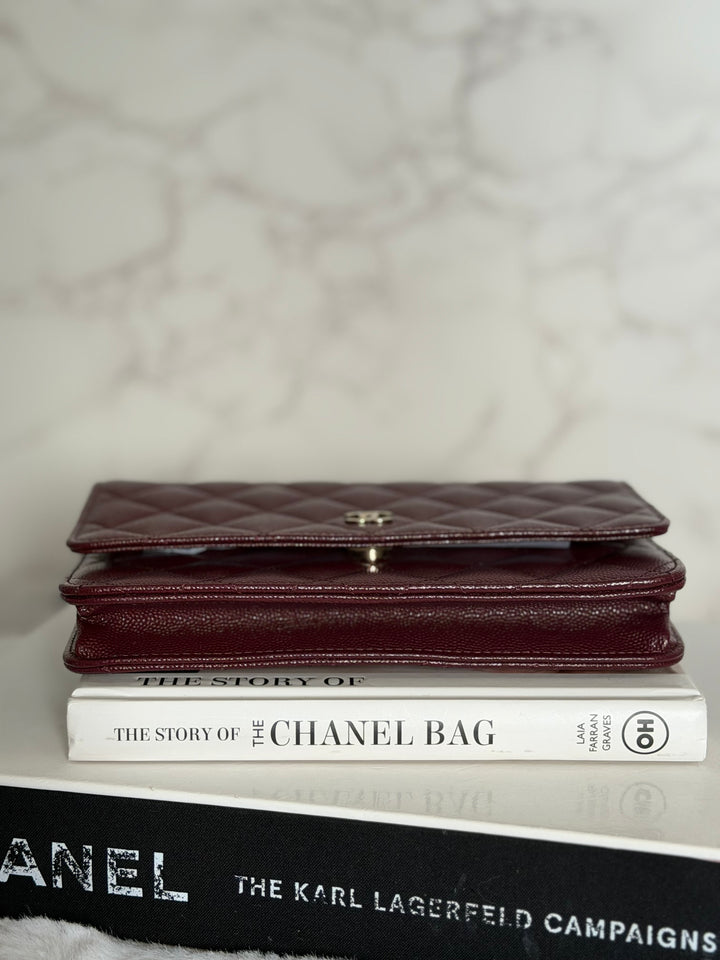 CHANEL 21B Burgundy Caviar LGHW Classic Wallet On Chain (WOC) 2021