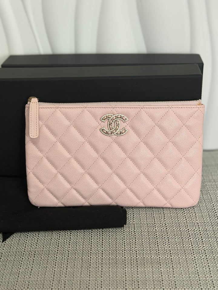CHANEL series 32 Pink Caviar Crystal CC LGHW Small O Case Pouch