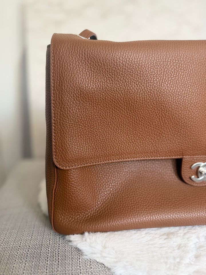 CHANEL 26A Camel Caviar SHW Maxi Flap Bag 38.5 cms Matthieu Blazy 2026