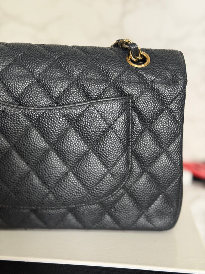 CHANEL series 16 Black Caviar GHW Medium ML Timeless Classic Double Flap bag 2011/2012