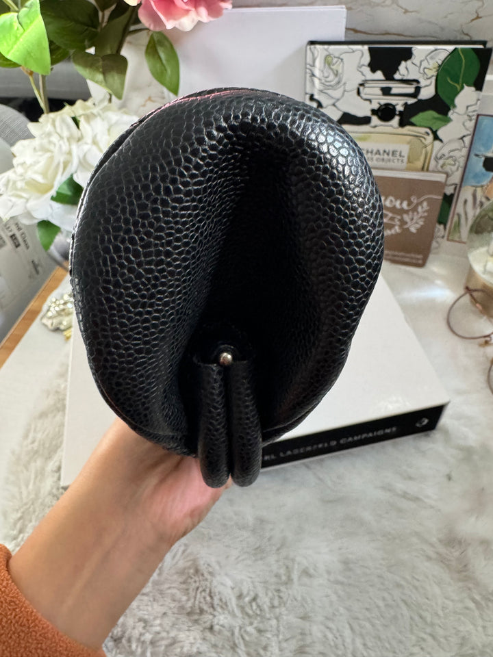 Chanel series 15 Black Caviar SHW Classic Clutch
