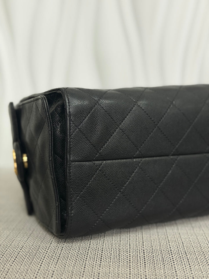 CHANEL 25 Black Caviar Aged GHW Hobo Bag size SMALL