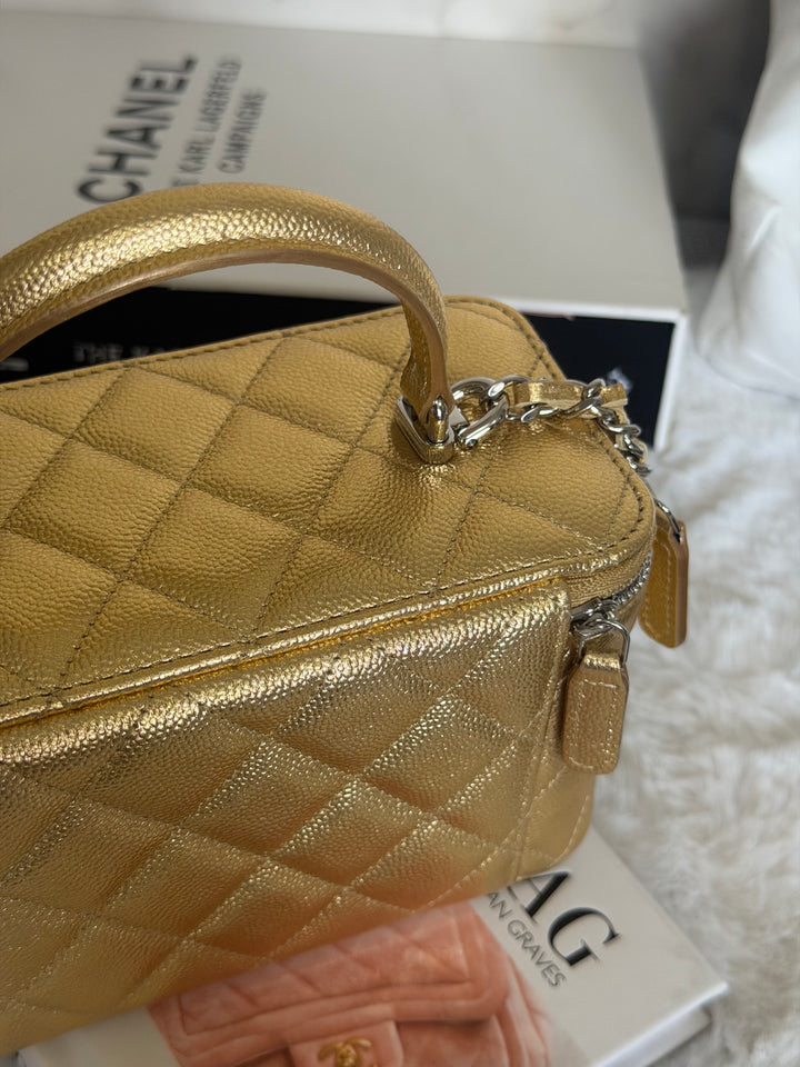 CHANEL 26A Métiers d’art Gold Caviar SHW Small Vanity Top Handle 2026