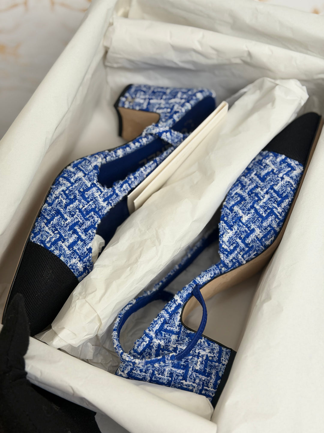 CHANEL 23P Cobalt Blue SHW Tweed Slingback shoes with kitten heels