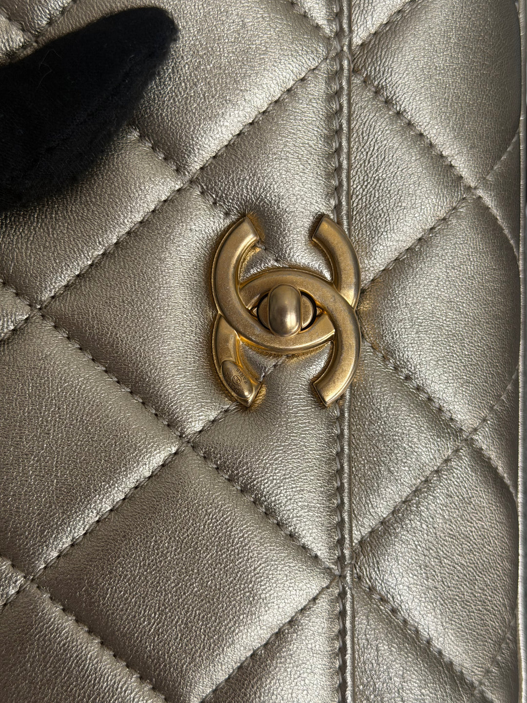 CHANEL Gold Metallic Lambskin CC Crystal Logo Chain Flap Bag 2022