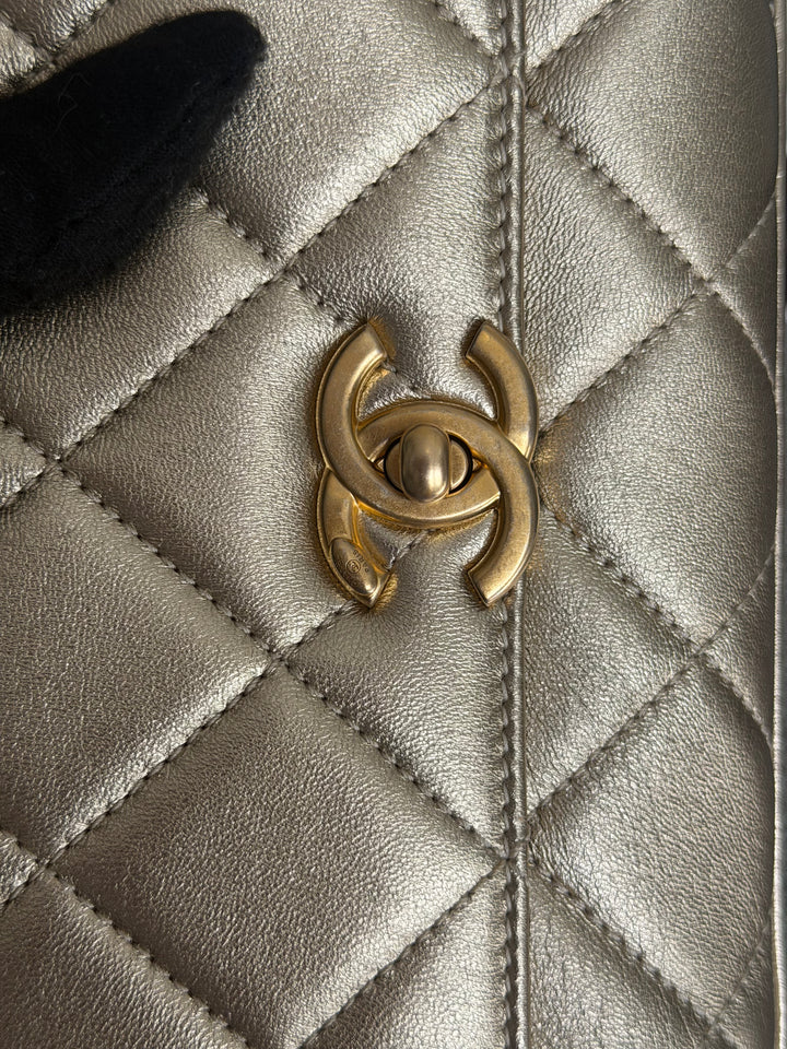 CHANEL Gold Metallic Lambskin CC Crystal Logo Chain Flap Bag 2022