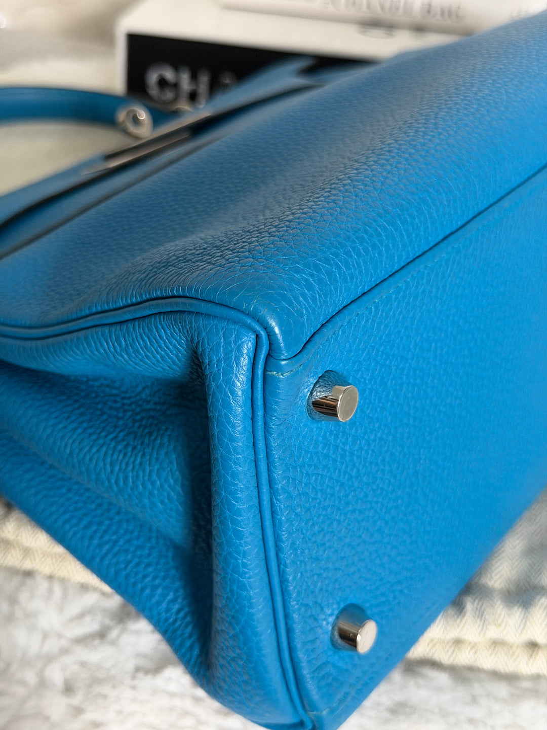 HERMÈS Bleu Frida Togo Leather PHW Kelly 28 Bag Stamp A 2017