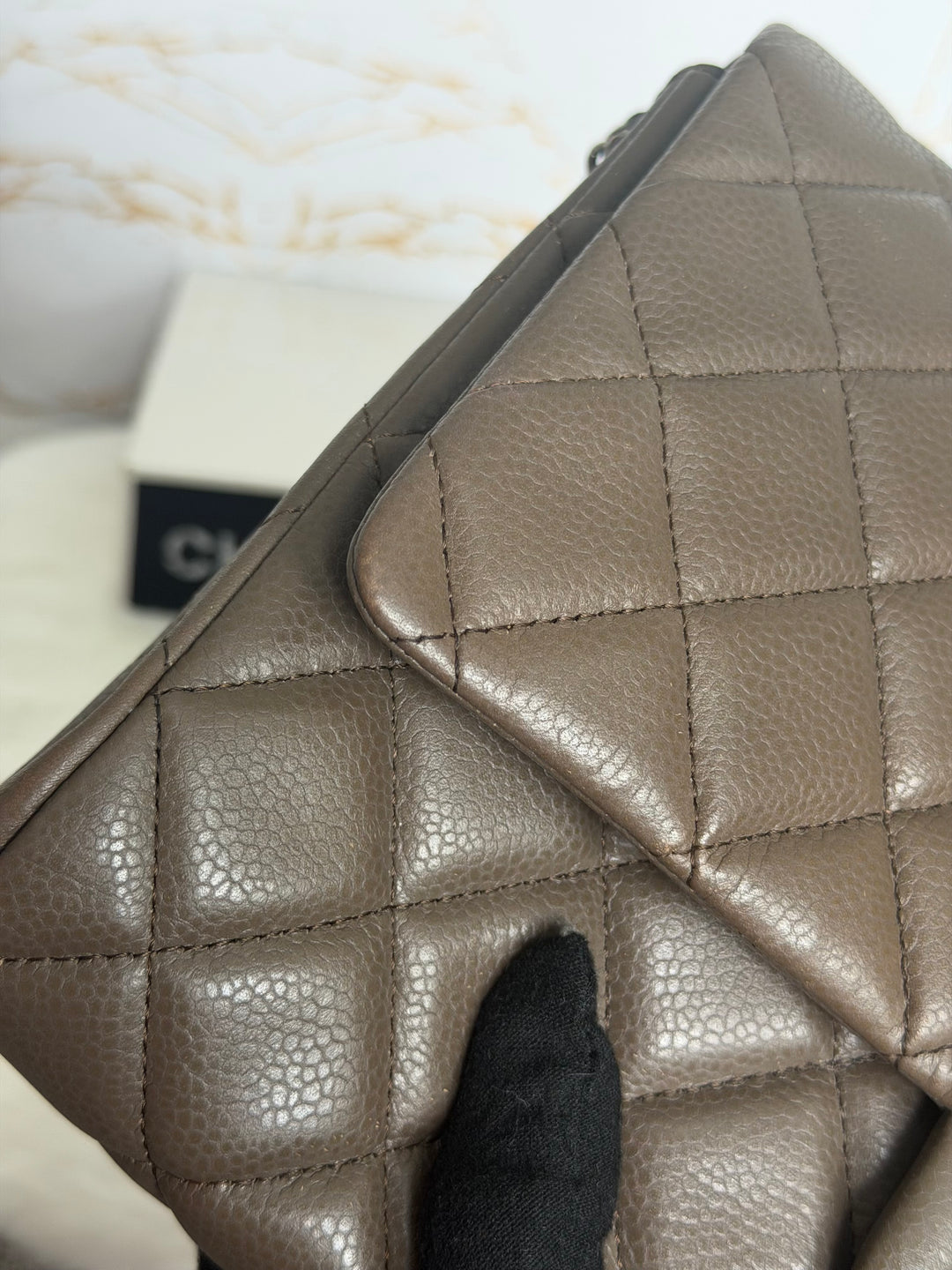 CHANEL series 17 Khaki Caviar SHW Classic Clutch with Chain