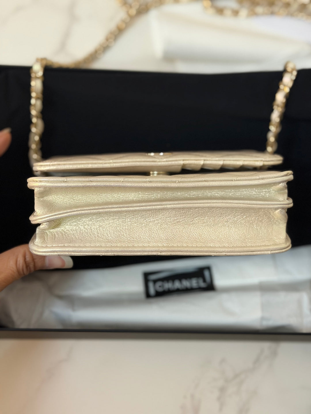 CHANEL series 31 20B Ivory Calf Skin LGHW Mini Wallet on Chain (WOC) 6 inches