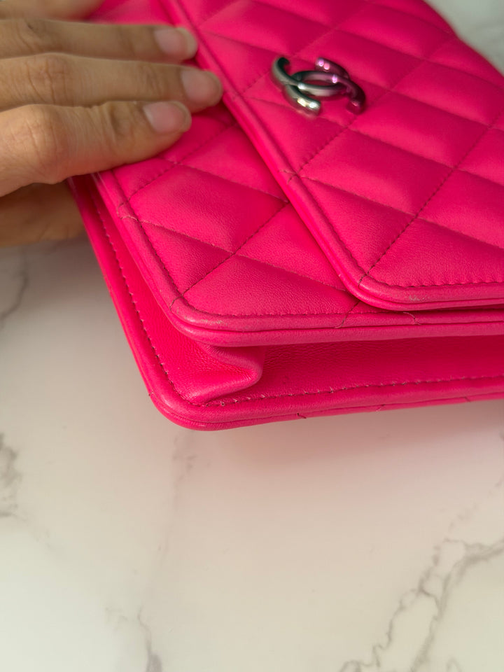CHANEL 24C 2023/2024 Bright Hot Pink Ombré Hardware Square Wallet on Chain (WOC)