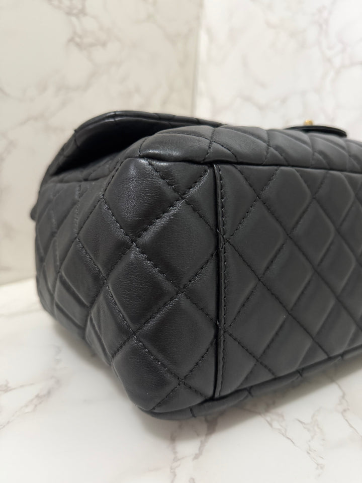 Chanel series 28 19B collection 2019 Black Calf Skin LGHW Small XXL Airliner (40 cms) Single Flap Bag