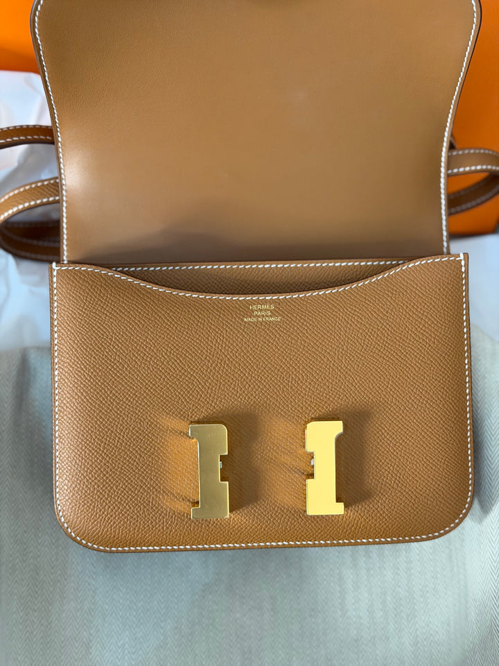 HERMÈS Constance 18 Gold Epsom Leather GHW Stamp B - 2023