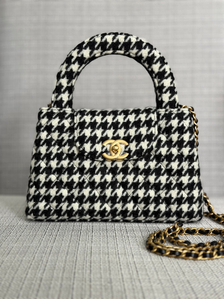 CHANEL 24A 2024 Black and White Houndstooth Tweed Kelly Small Shopping Bag with Chain Aged GHW