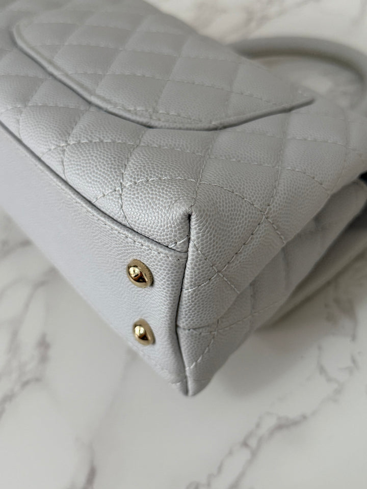 CHANEL 18P series 27 2018 Light Grey Caviar LGHW Coco Handle Size Small with Detachable Shoulder strap