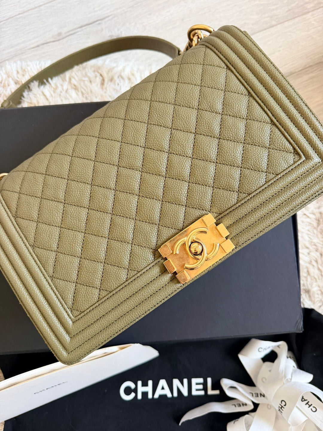 CHANEL series 23 Khaki Green Caviar with Pink lining NEW Medium Le Boy Flap Bag 2016