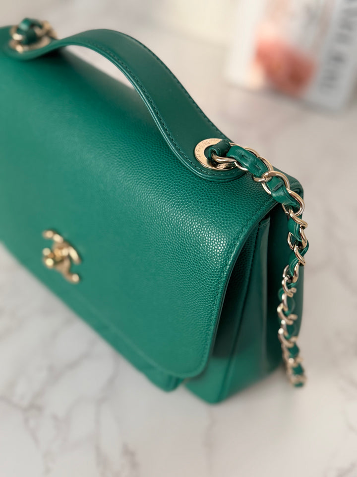CHANEL series 23 Green Caviar LGHW Medium Business Affinity Flap Bag