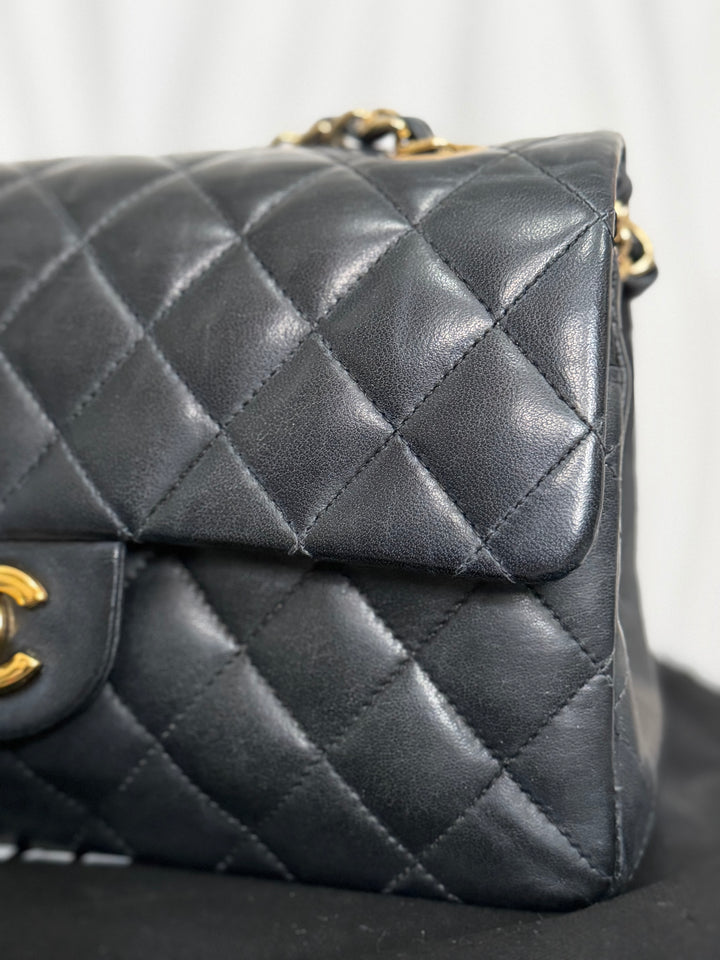 CHANEL series 11 Black Lambskin 24K GHW Vintage Small classic double flap bag 2007/2008