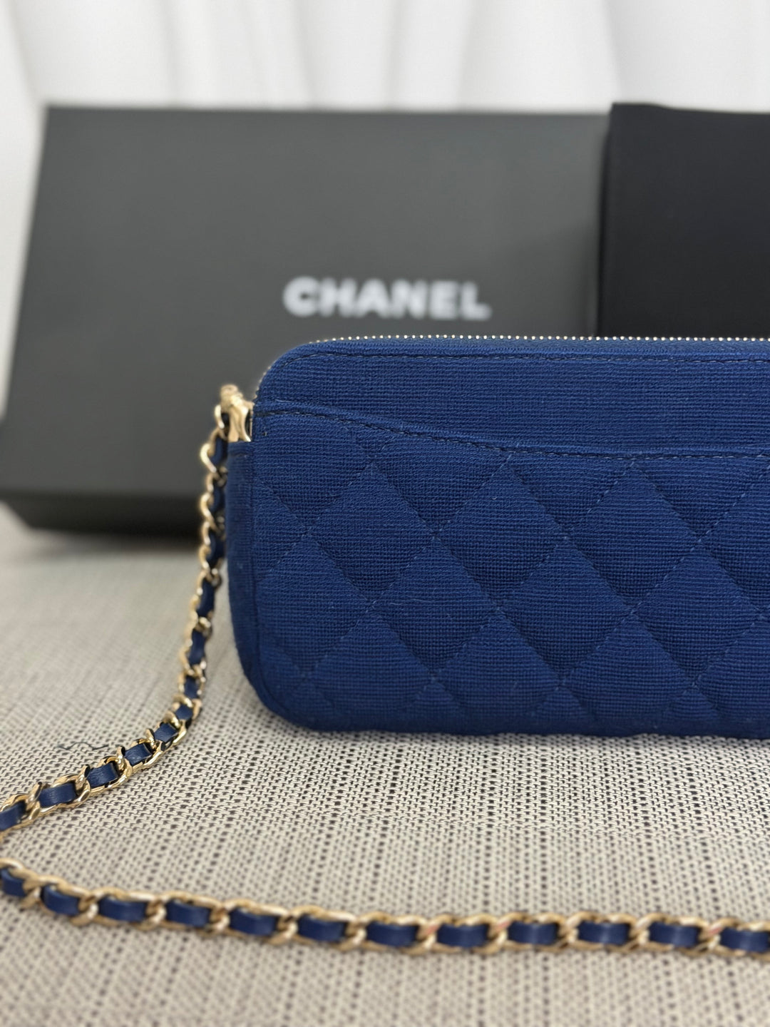 CHANEL series 28 Blue Jersey With Green Fabric Lining O Diver Wallet on Chain Phone Holder LGHW