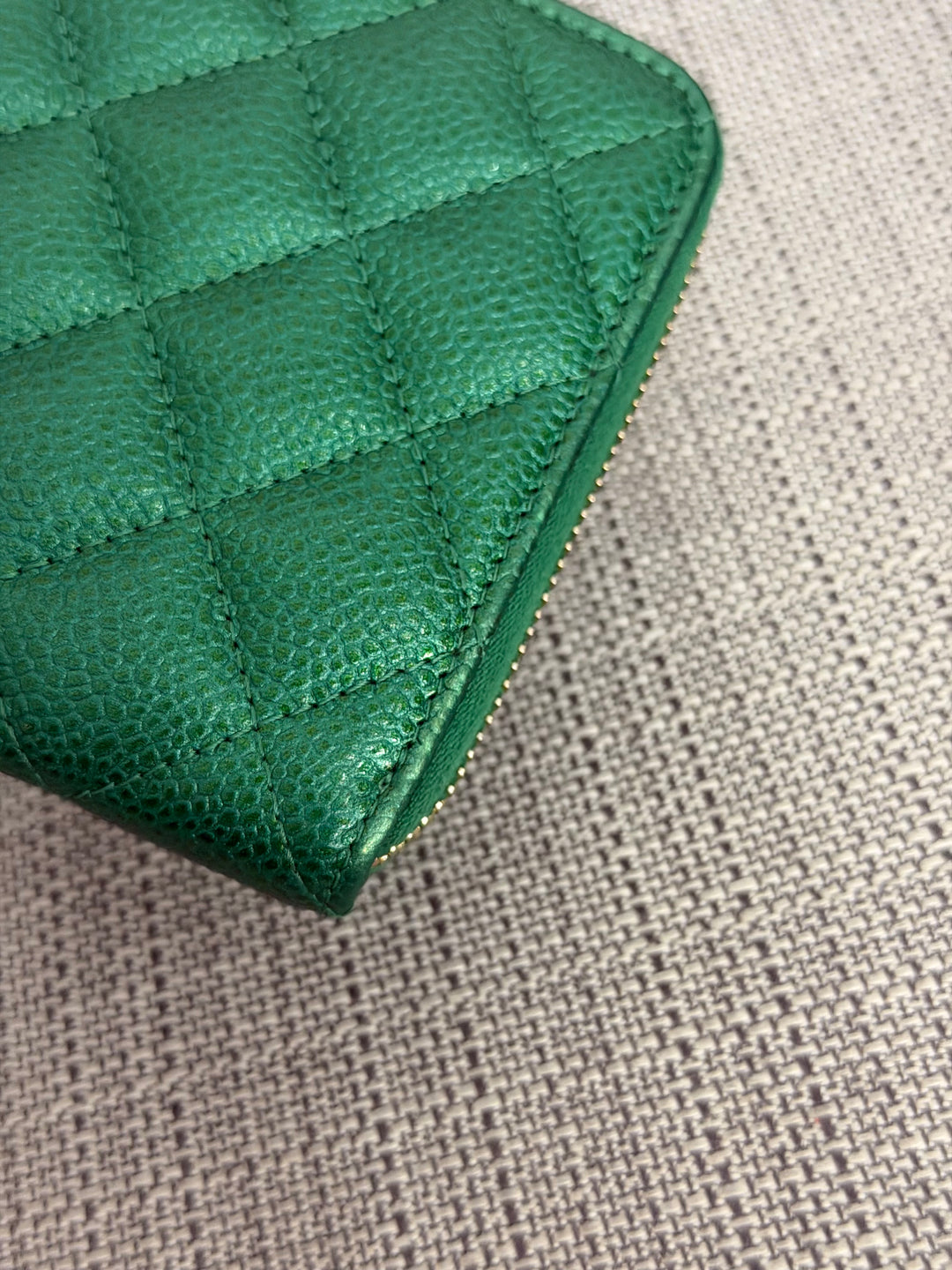 CHANEL series 25 18S collection Emerald Green Caviar LGHW Full size Zipped Wallet
