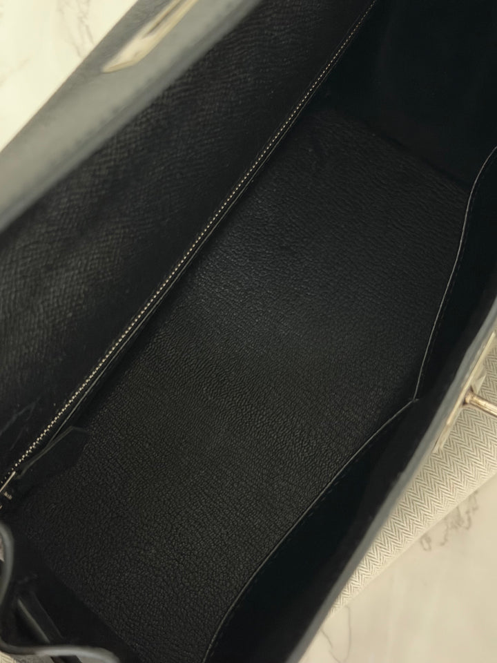HERMES Black Noir Sellier Epsom Leather PHW Kelly 28 Stamp R 2014