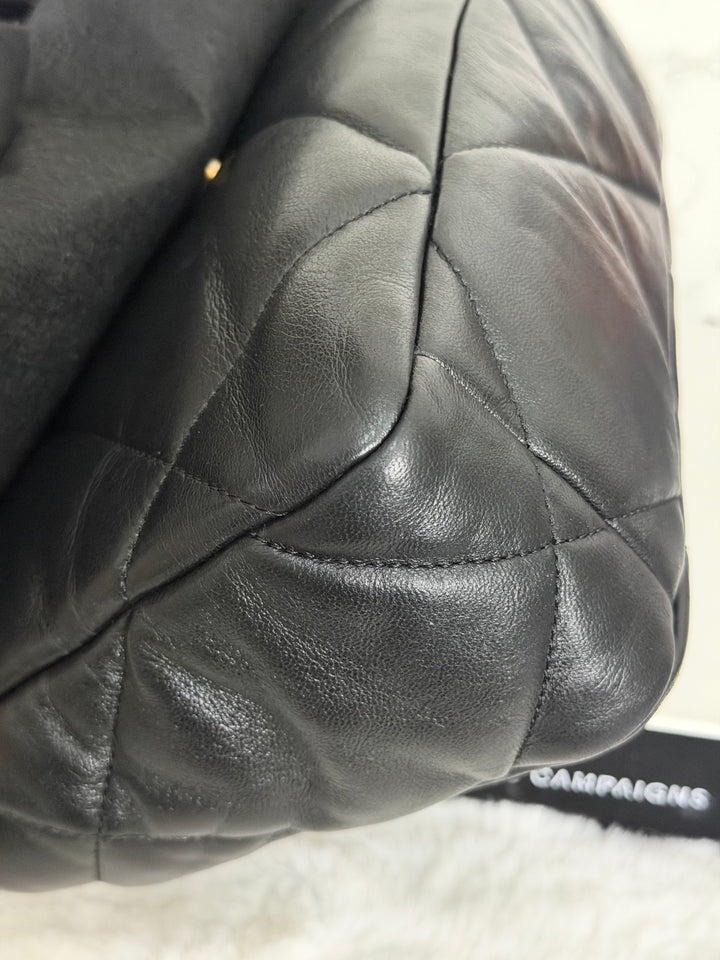 CHANEL series 31 Black Lambskin Mixed HW 19 Flap Bag size SMALL