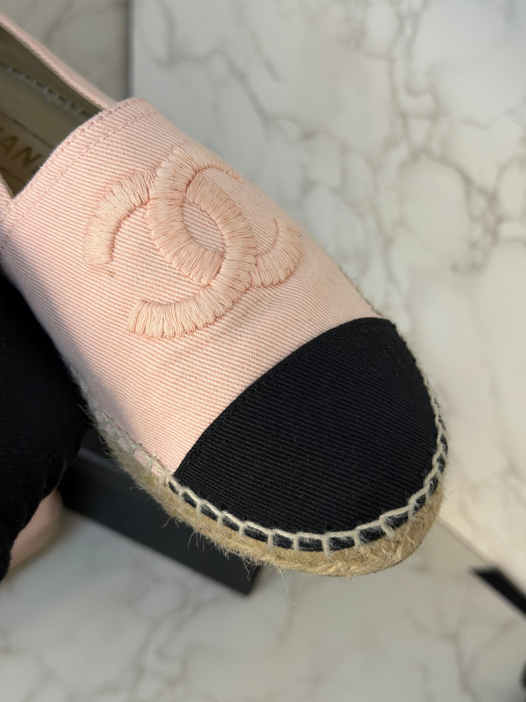 CHANEL Light Peachy Pink/Black Espadrilles Size EU 40