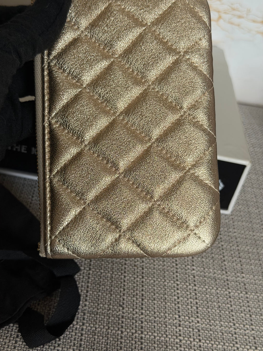 CHANEL 21P Metallic Gold Lambskin LGHW Mini O Case Pouch 15 cms