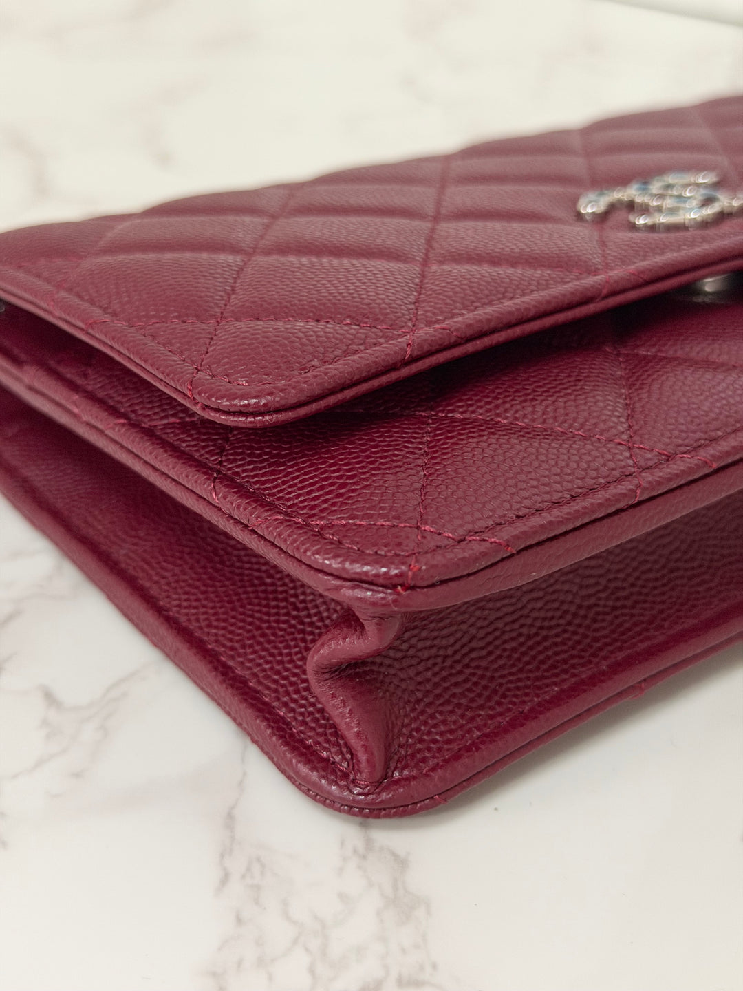 CHANEL 2024 Burgundy Caviar SHW Classic Wallet on chain (WOC) with crystal CC Logo