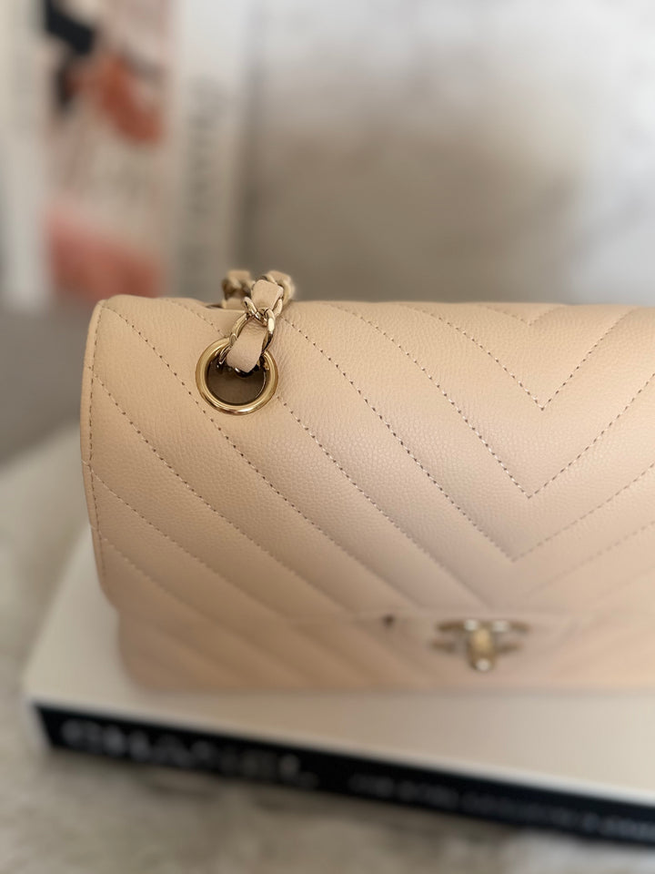CHANEL series 31 Beige Caviar LGHW Chevron Small timeless Classic double flap Bag 2020/2021
