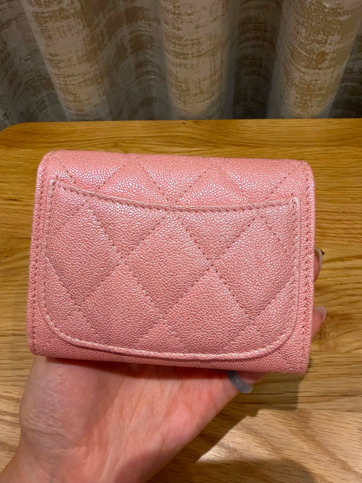 CHANEL 19S Iridescent pink caviar LGHW Card Holder with Chain 2019 series 27