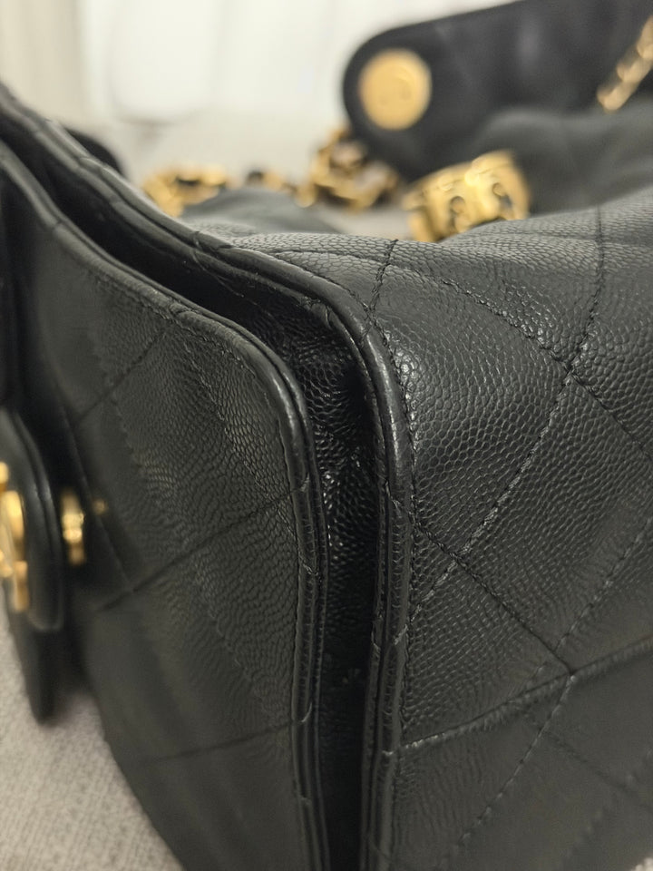 CHANEL 25 Black Caviar Aged GHW Hobo Bag size SMALL