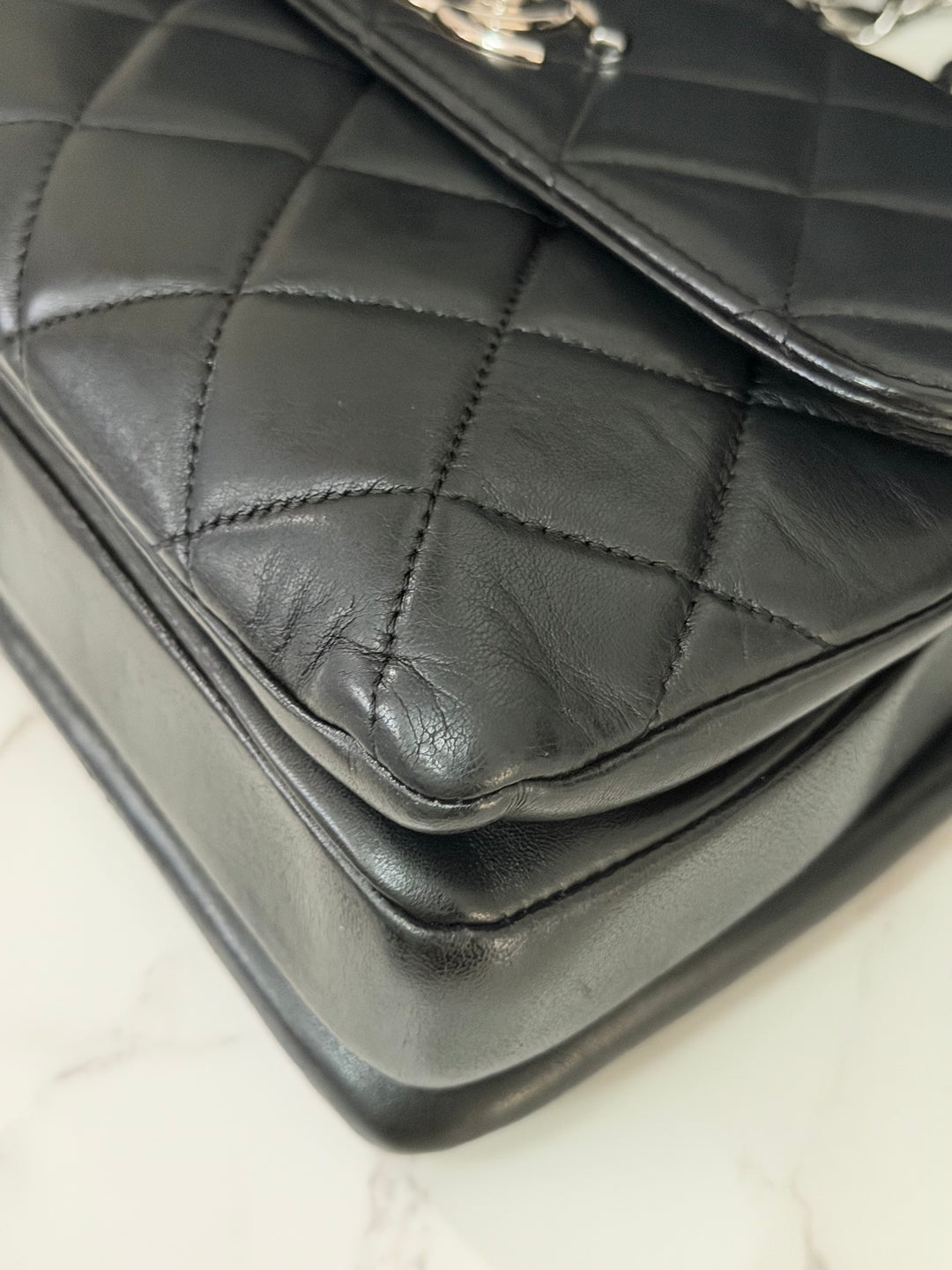 CHANEL series 24 Black Lambskin Silver HW Trendy CC Top Handle Flap Bag with Top Handle and detachable chain