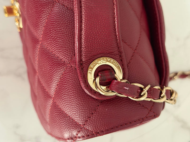 Chanel series 28 19B Collection 2019 Burgundy Caviar Business Affinity Flap Bag with Champagne GHW size Medium