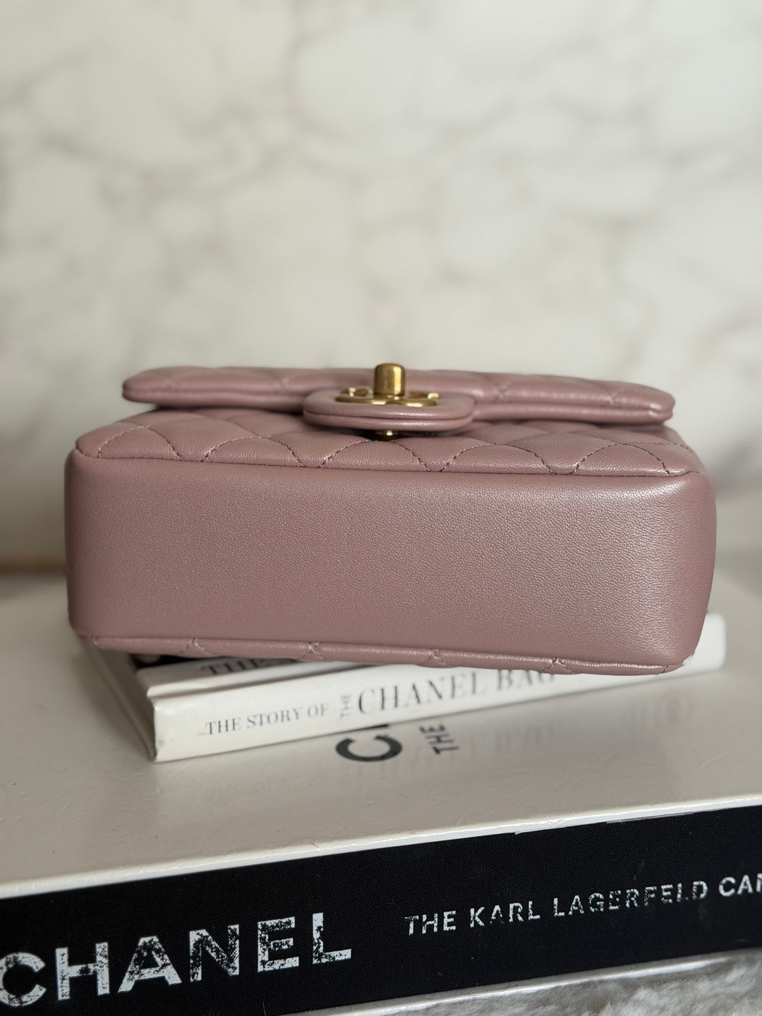 CHANEL 24P Pearly Pink Lambskin Pearl Twist Aged GHW Flap Bag 2024