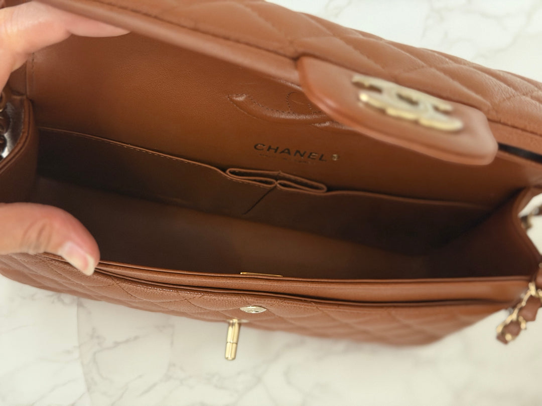 CHANEL Brown Caviar LGHW Medium ML Timeless 11.12 Classic Double Flap Bag 2023