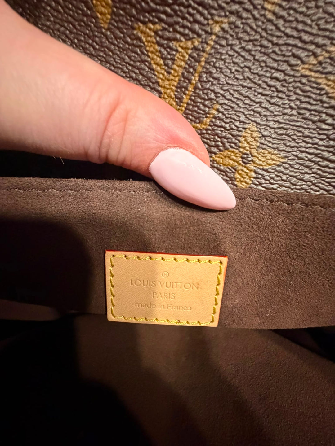 LOUIS VUITTON Pochette Metis Monogram 2024