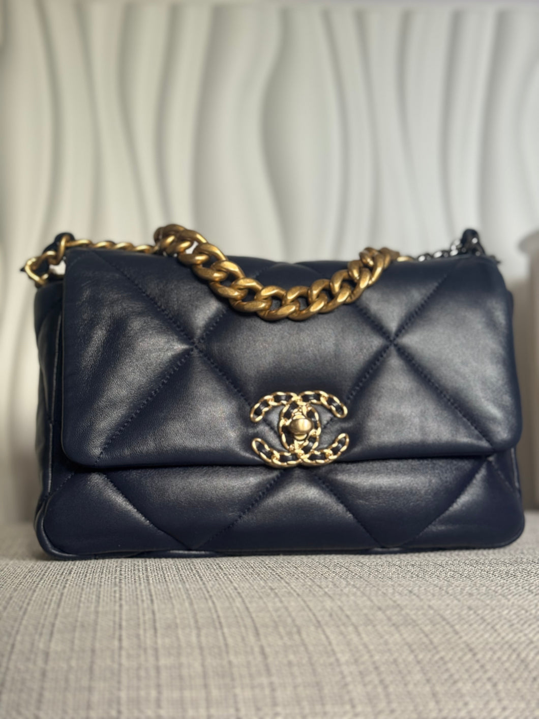 CHANEL 19 Size SMALL 26 cms series 31 Navy Lambskin Mixed Hardware Flap Bag with top handle