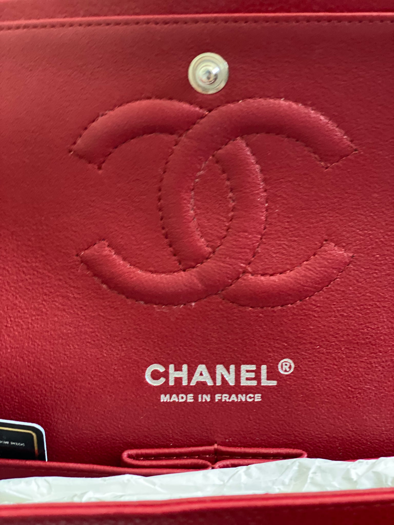 Chanel 12a red discount caviar