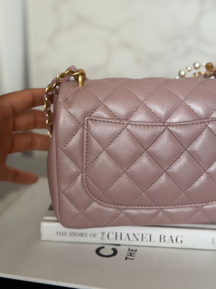 CHANEL 24P Pearly Pink Lambskin Pearl Twist Aged GHW Flap Bag 2024