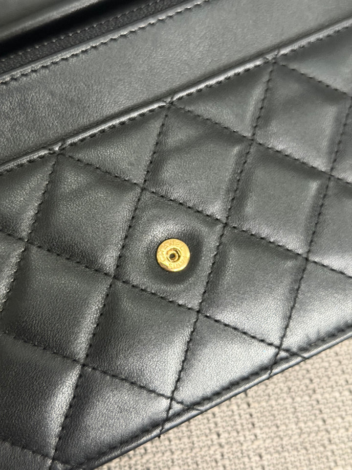 CHANEL series 25 2018 Black Lambskin LGHW Classic Wallet On Chain (WOC)
