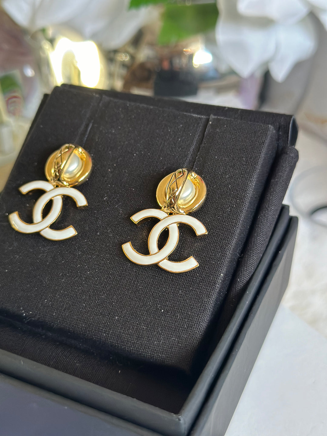 Chanel 22S White Resin Aged GHW earrings
