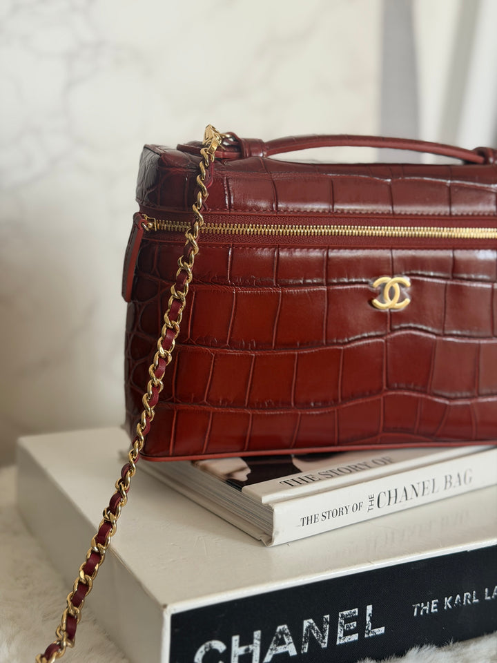 CHANEL 26B Croc Embossed Burgundy Calf Skin LP Long Vanity size Medium 23 cms 2026 Matthieu Blazy
