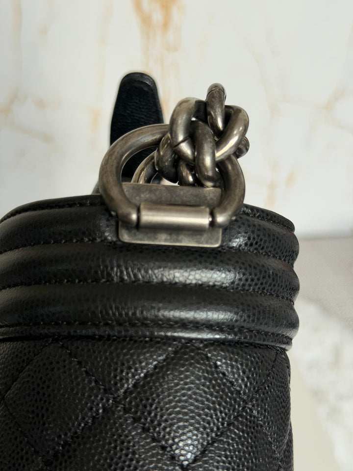 CHANEL series 25 Black Caviar Ruthenium Hardware Old Medium Le Boy Bag 25 cms 2018