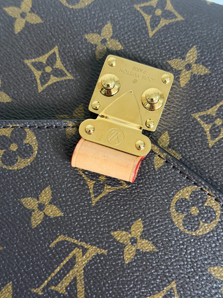 LOUIS VUITTON LV Pochette Metis Monogram Bag 2024
