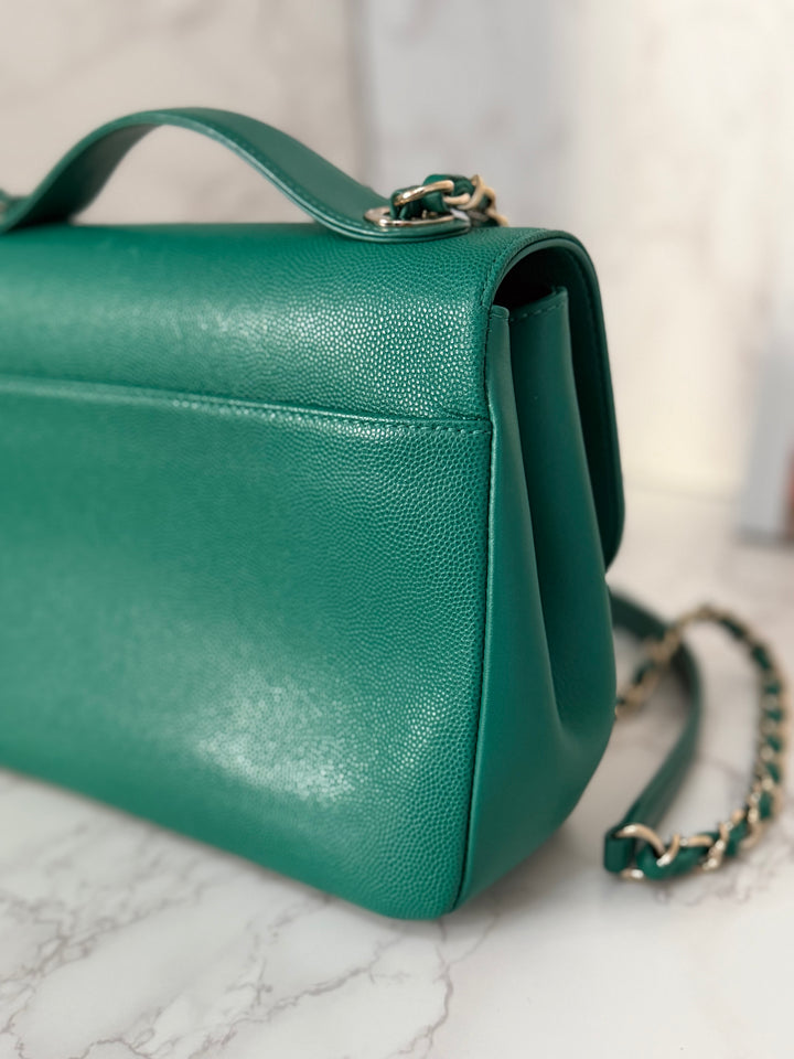 CHANEL series 23 Green Caviar LGHW Medium Business Affinity Flap Bag