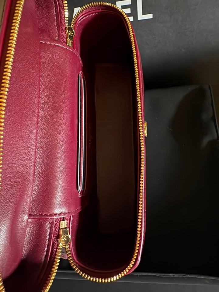 CHANEL 26B Burgundy Calf Skin Croc Embossed LGHW LP Long Vanity with detachable chain size SMALL 19 cms 2026