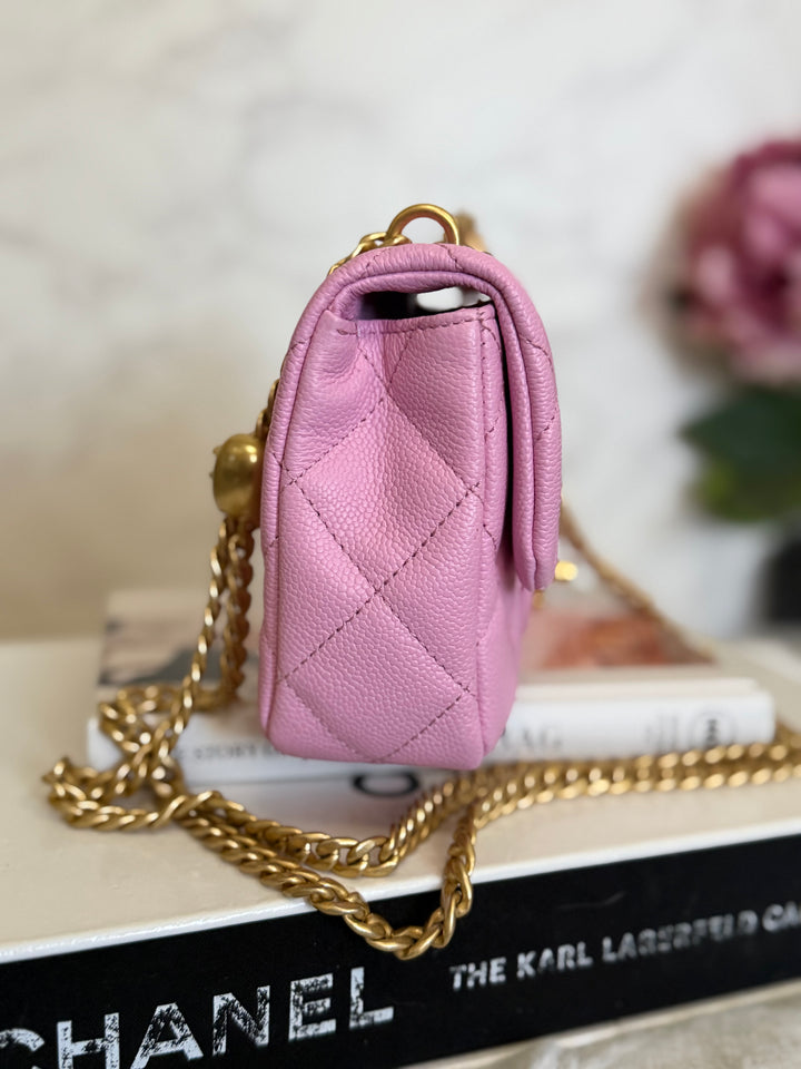 CHANEL 23P Mauve Pink Caviar Heart Adjustable Chain Aged GHW Mini Flap Bag 2023