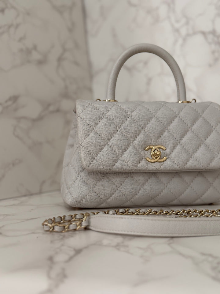 CHANEL 18P series 27 2018 Light Grey Caviar LGHW Coco Handle Size Small with Detachable Shoulder strap