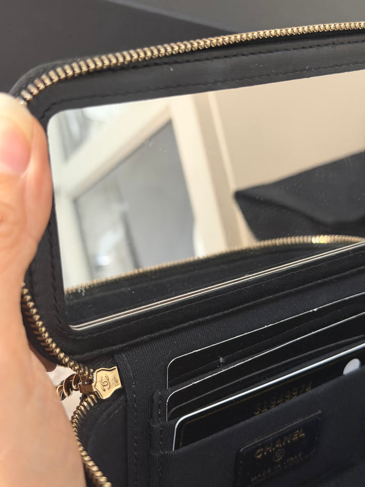 CHANEL series 31 Black Lambskin LGHW Small Vanity Case with Chain and Leather Top Handle